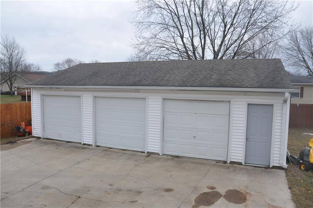 907 E Broadway Street, Blair, WI 54616