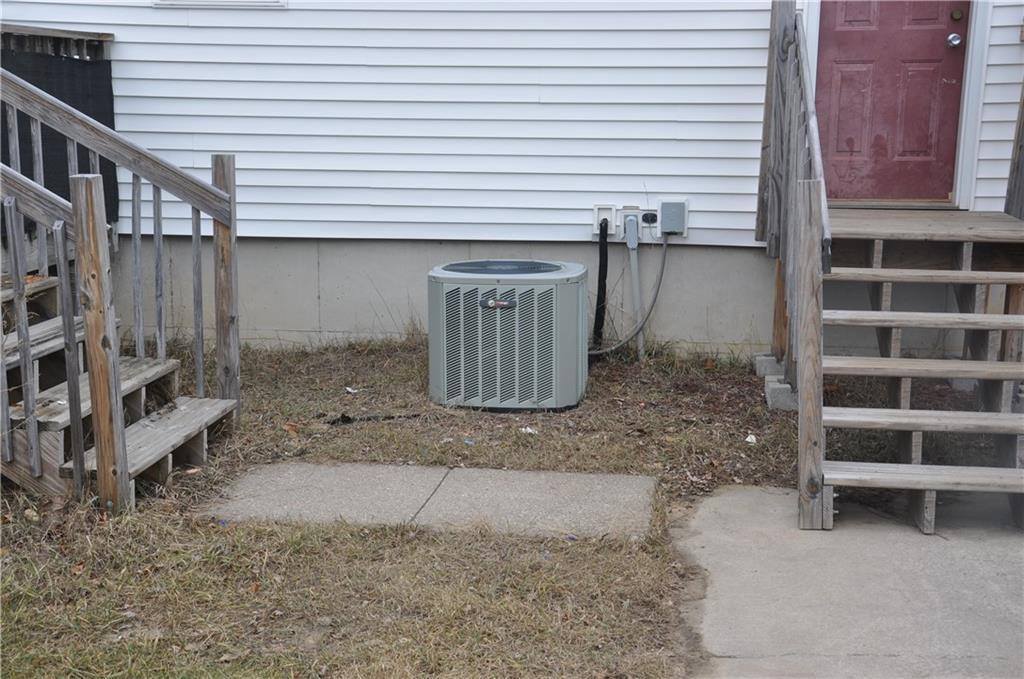 907 E Broadway Street, Blair, WI 54616