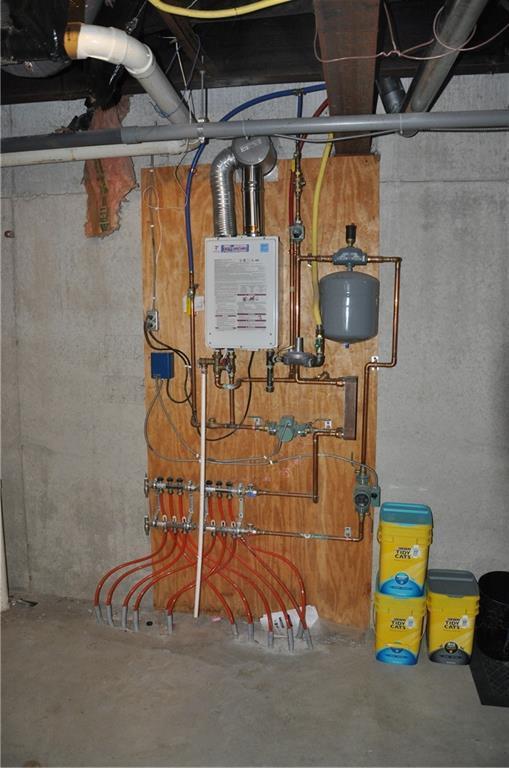 907 E Broadway Street, Blair, WI 54616