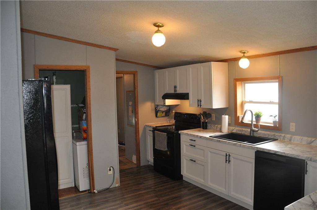 907 E Broadway Street, Blair, WI 54616