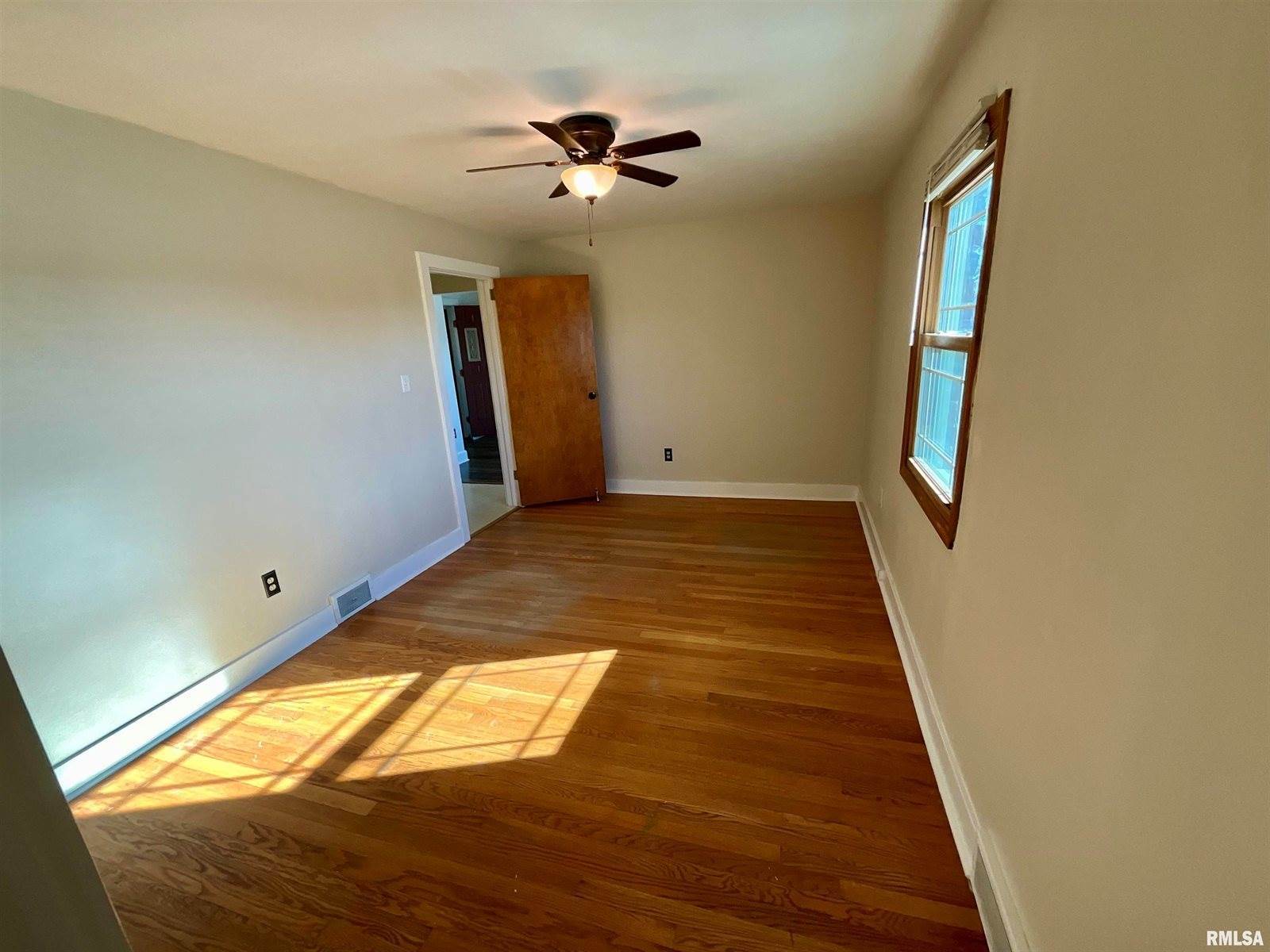 701 1ST Street, Colona, IL 61241