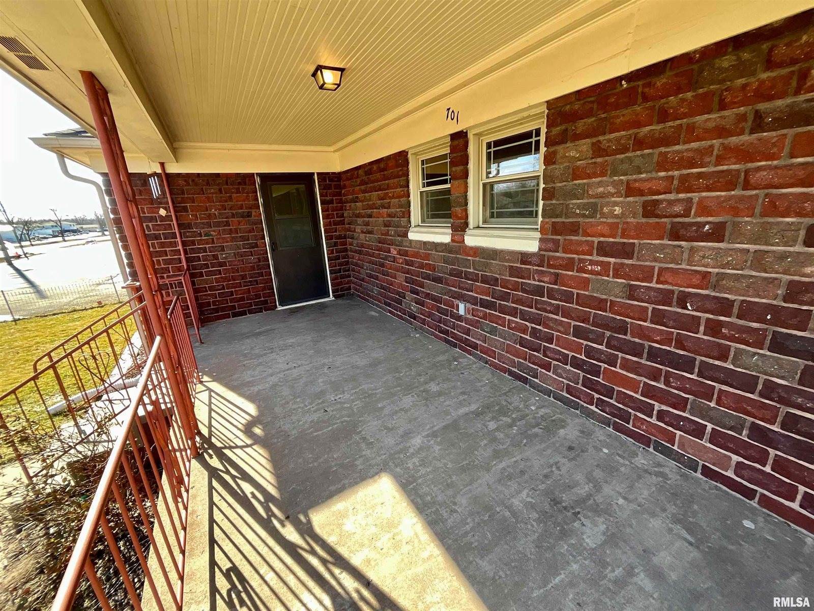 701 1ST Street, Colona, IL 61241