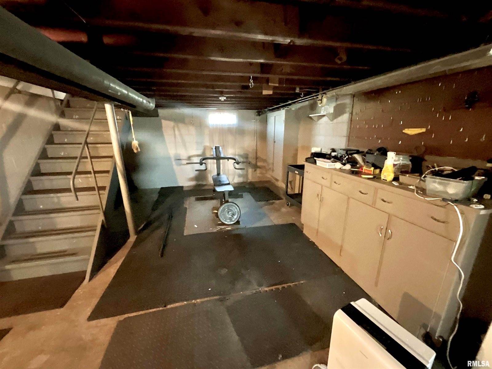 701 1ST Street, Colona, IL 61241