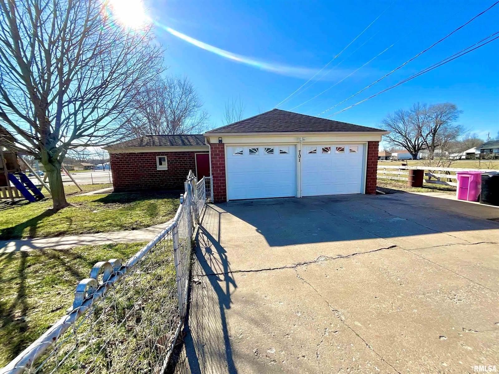 701 1ST Street, Colona, IL 61241