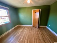 701 1ST Street, Colona, IL 61241