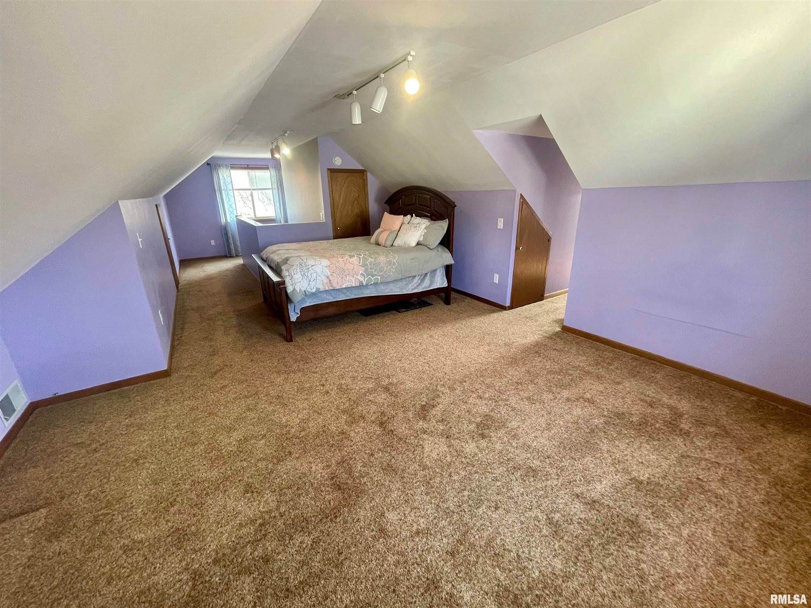 223 East South Street, Geneseo, IL 61254