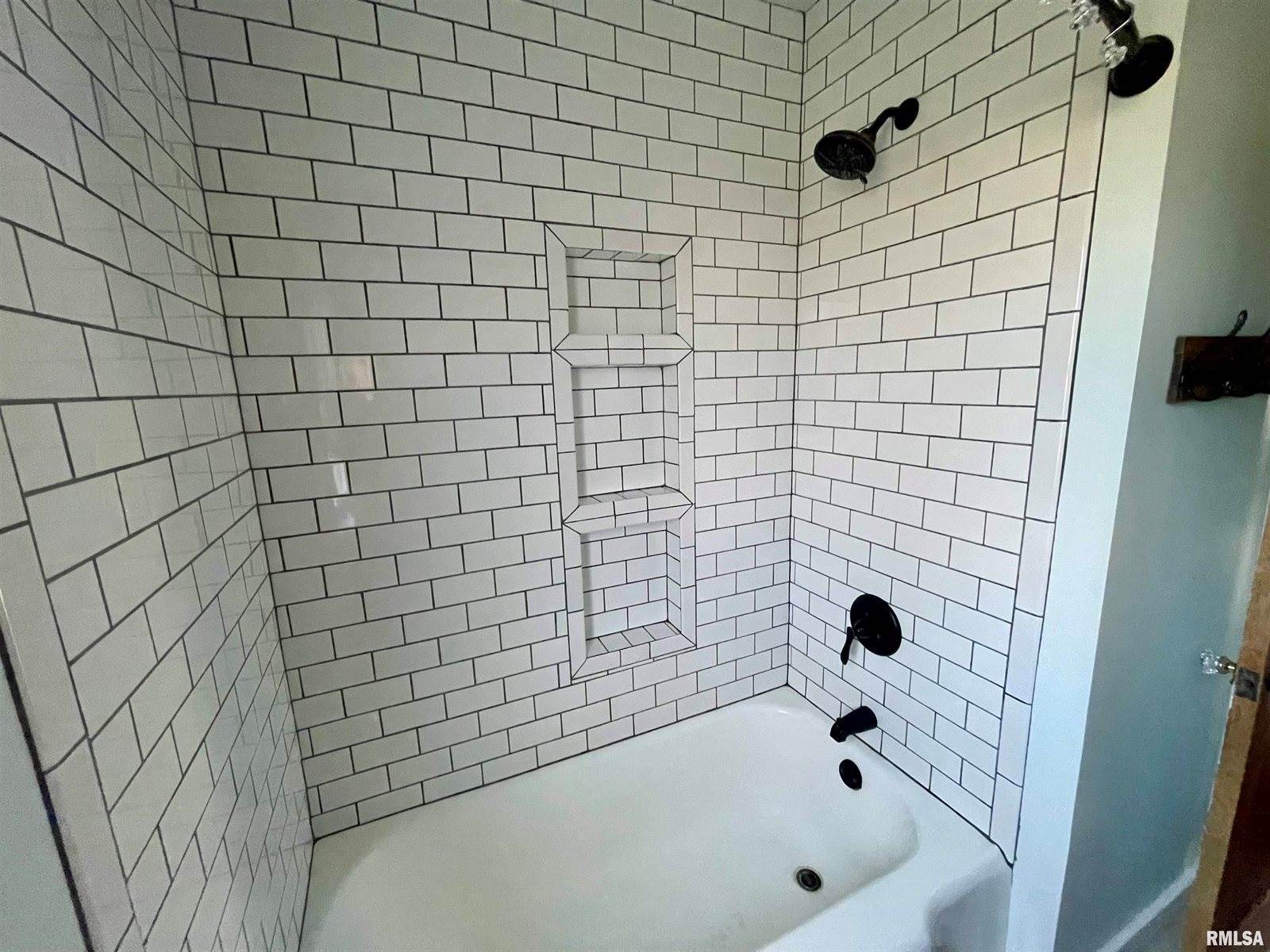 223 East South Street, Geneseo, IL 61254