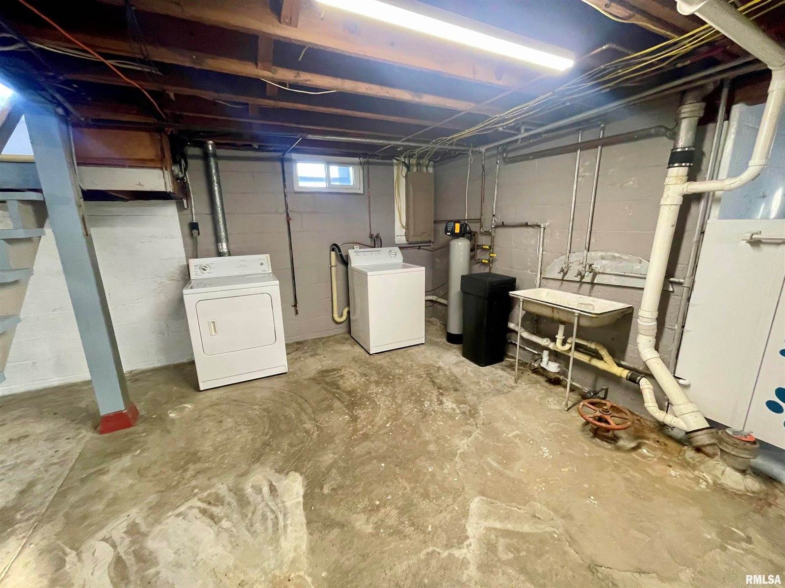 223 East South Street, Geneseo, IL 61254