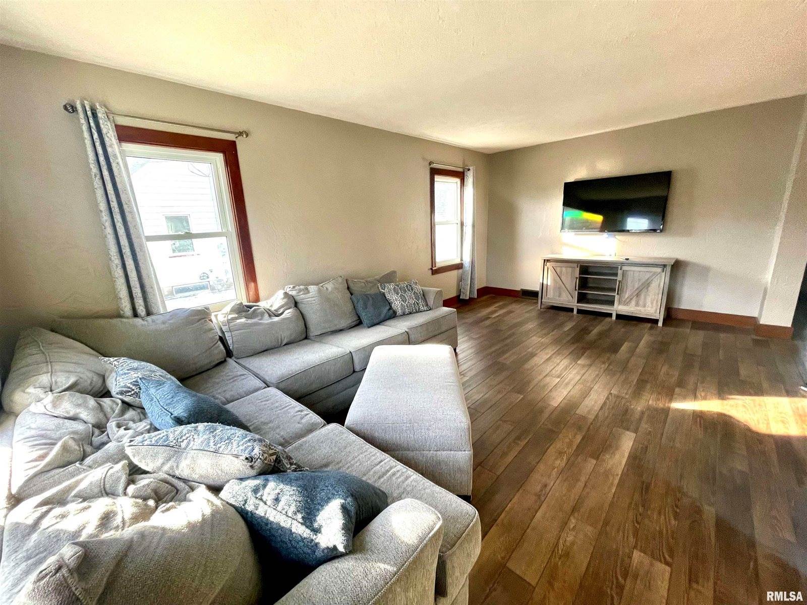 223 East South Street, Geneseo, IL 61254