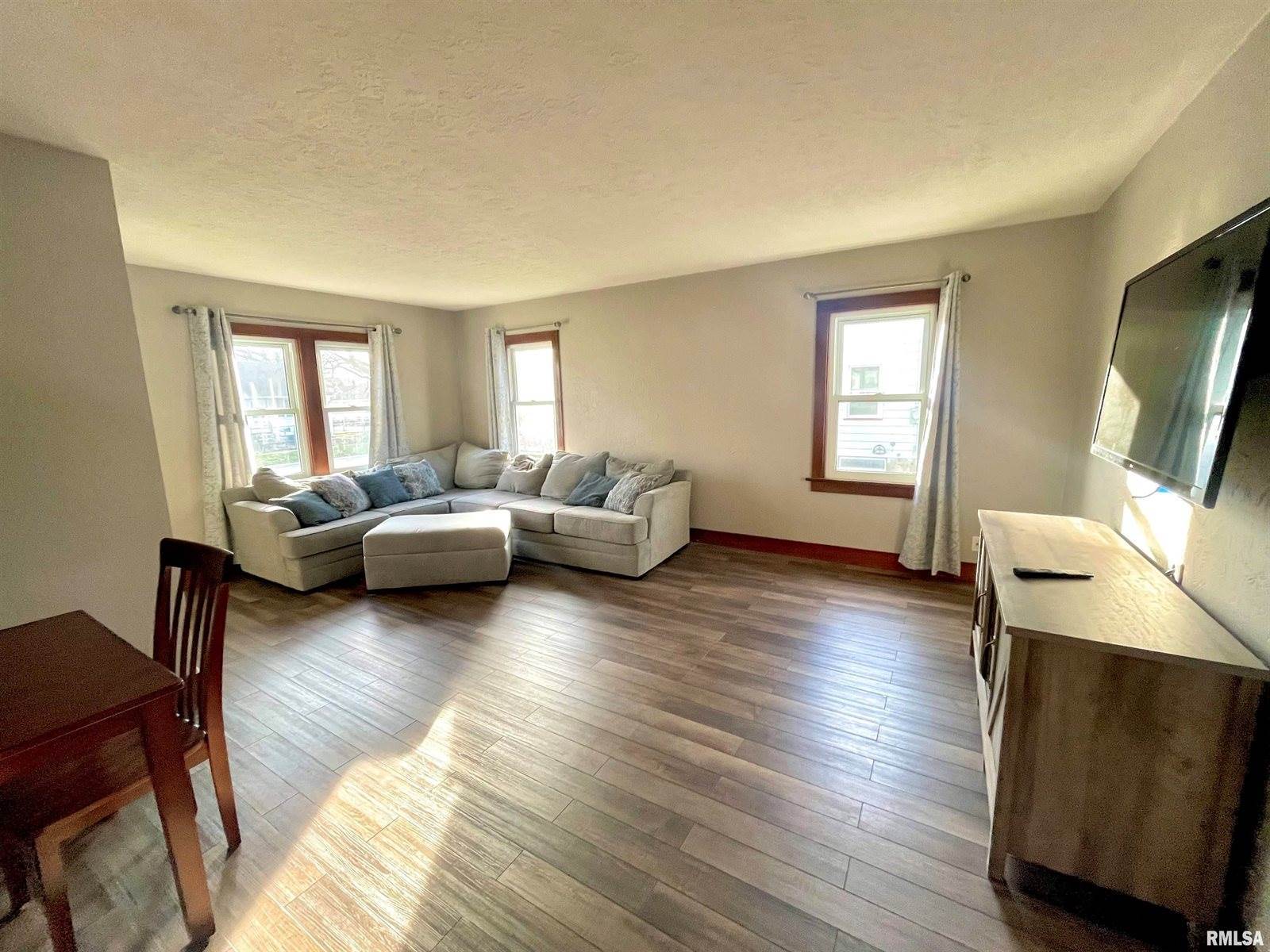 223 East South Street, Geneseo, IL 61254