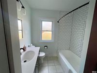 223 East South Street, Geneseo, IL 61254