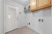 108 Whispering Meadows Drive, Hewitt, TX 76643