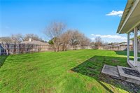 108 Whispering Meadows Drive, Hewitt, TX 76643