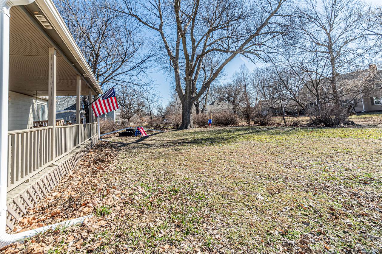 612 Stone Lane, Chapman, KS 67431