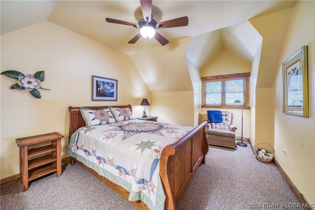 581 Cinnamon Ridge Road, Sunrise Beach, MO 65079