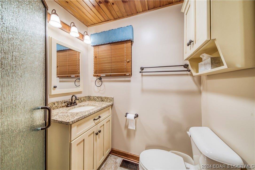 581 Cinnamon Ridge Road, Sunrise Beach, MO 65079