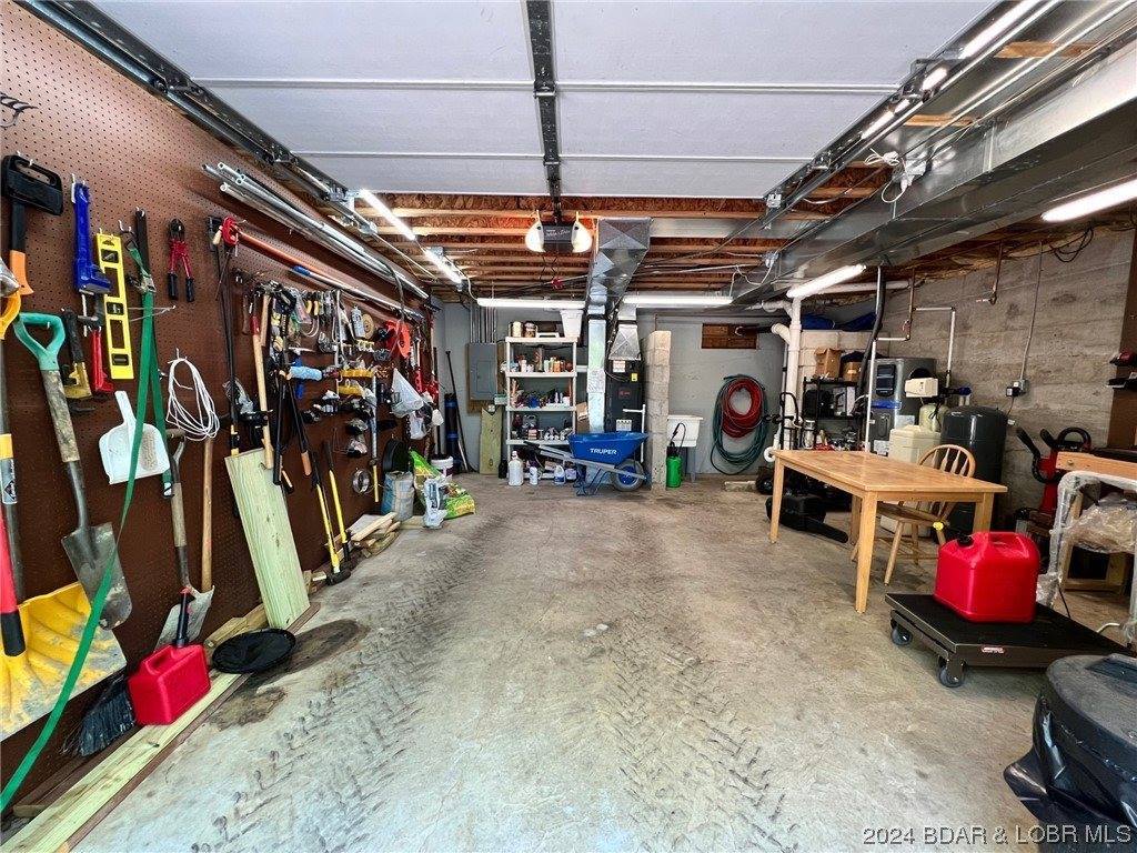 581 Cinnamon Ridge Road, Sunrise Beach, MO 65079