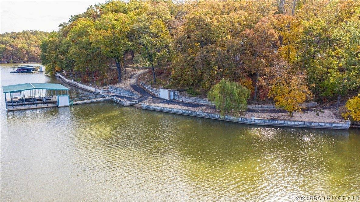 581 Cinnamon Ridge Road, Sunrise Beach, MO 65079