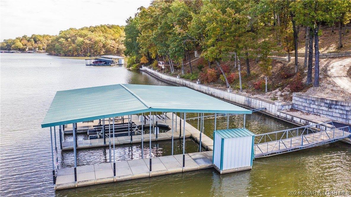 581 Cinnamon Ridge Road, Sunrise Beach, MO 65079