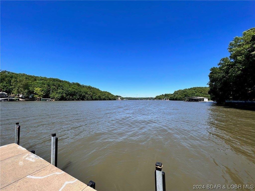 581 Cinnamon Ridge Road, Sunrise Beach, MO 65079