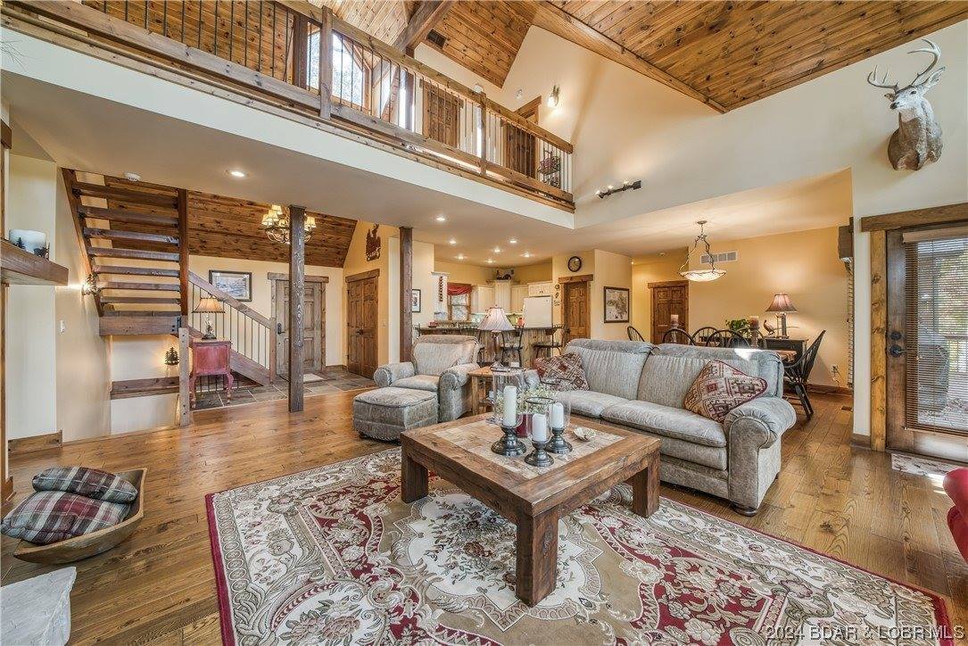 581 Cinnamon Ridge Road, Sunrise Beach, MO 65079