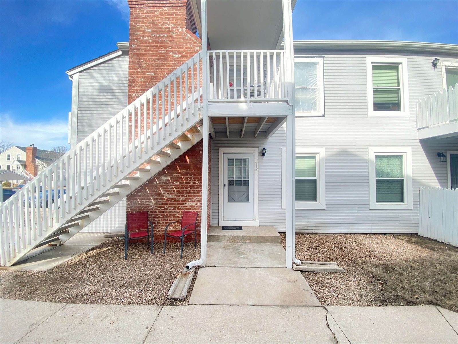 1717 S Cypress St Apt 212, Wichita, KS 67207