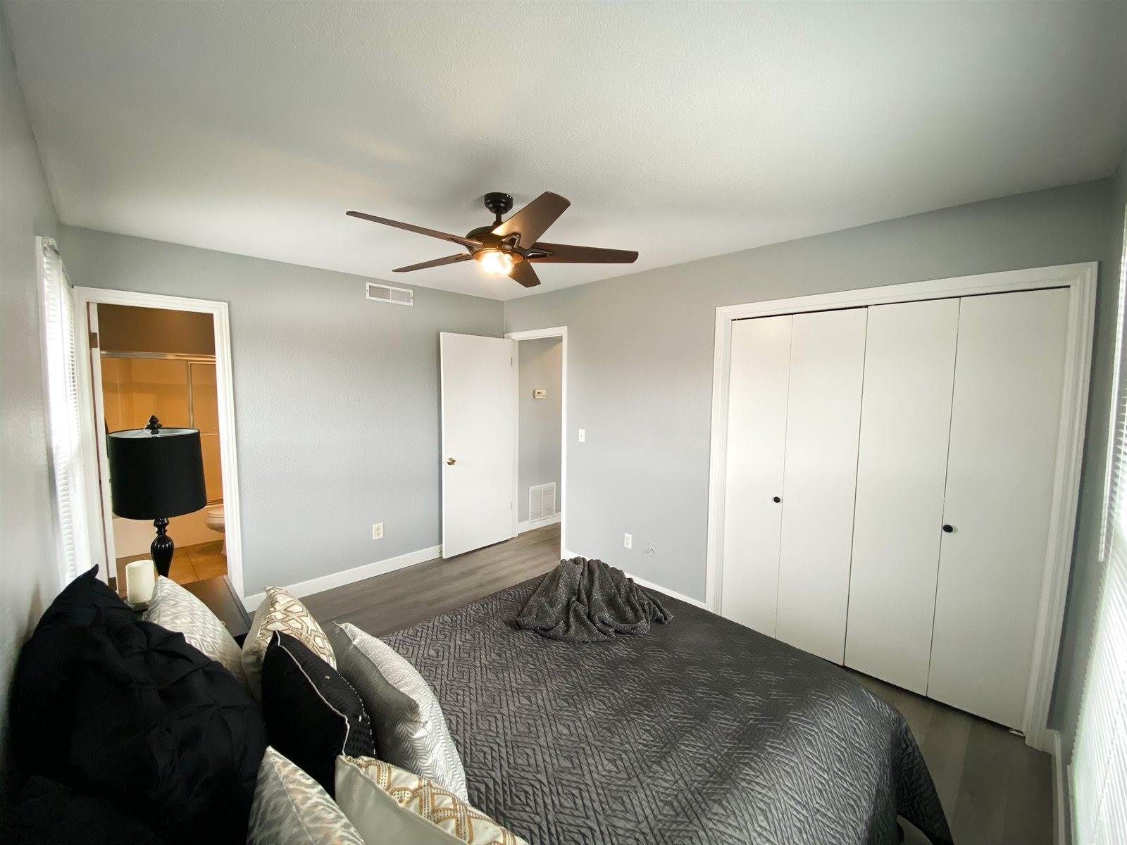 1717 S Cypress St Apt 212, Wichita, KS 67207