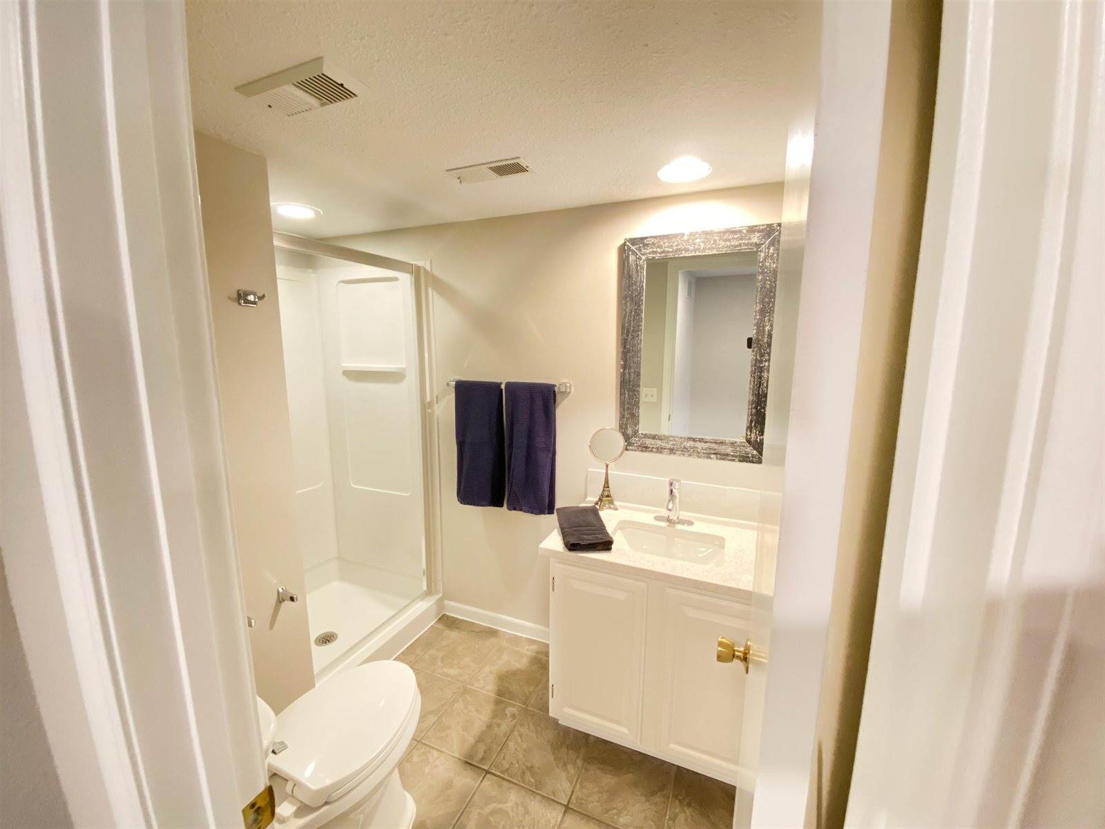 1717 S Cypress St Apt 212, Wichita, KS 67207