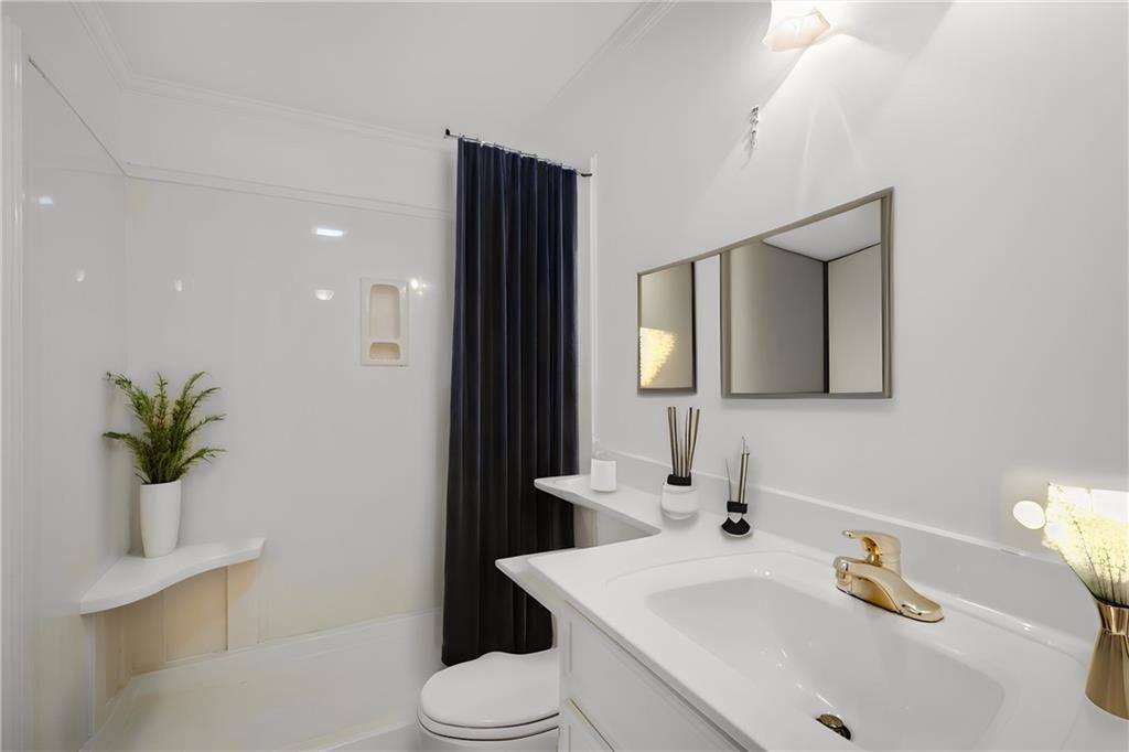 563 Richardson Drive East, Mobile, AL 36606