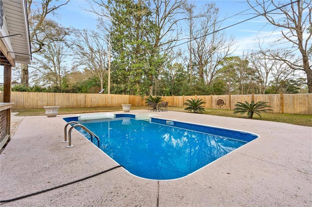 563 Richardson Drive East, Mobile, AL 36606