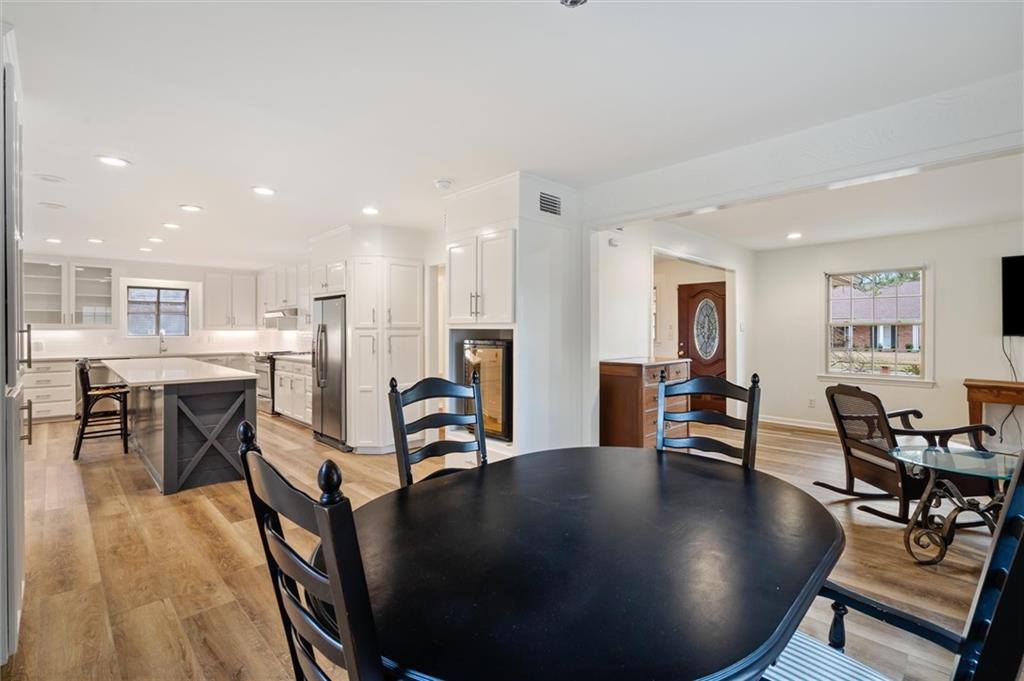 563 Richardson Drive East, Mobile, AL 36606