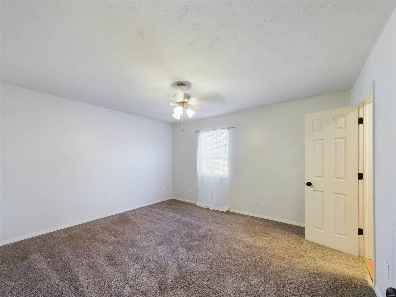 14290 Torpedo Drive, Saint Robert, MO 65584