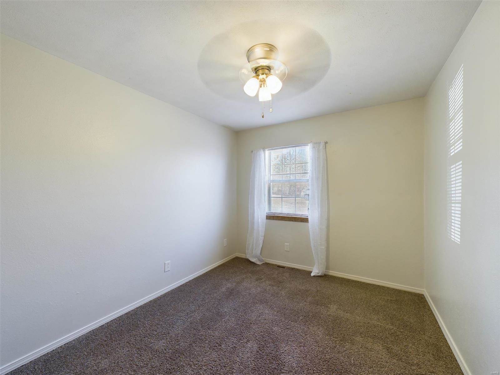 14290 Torpedo Drive, Saint Robert, MO 65584