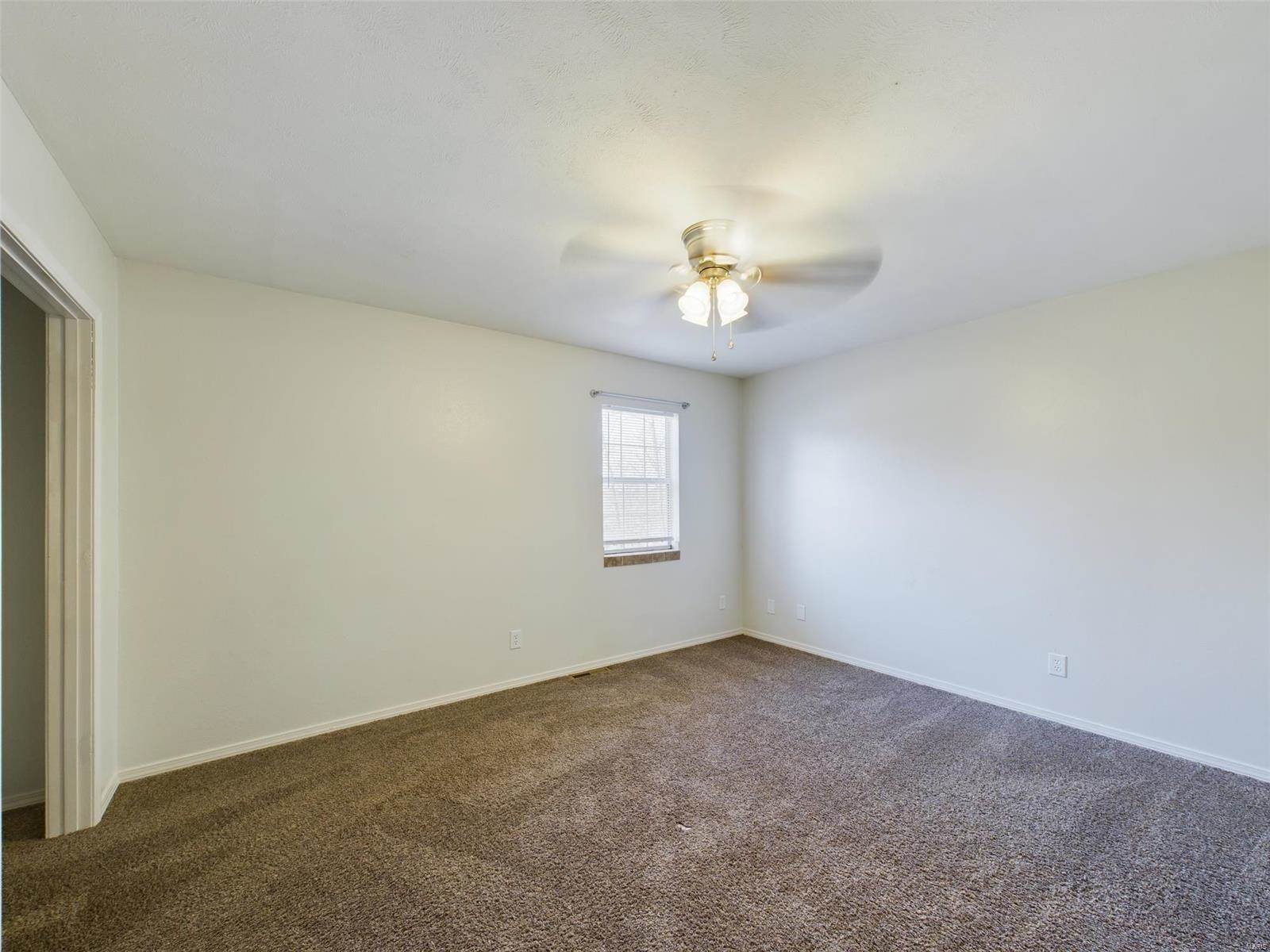 14290 Torpedo Drive, Saint Robert, MO 65584