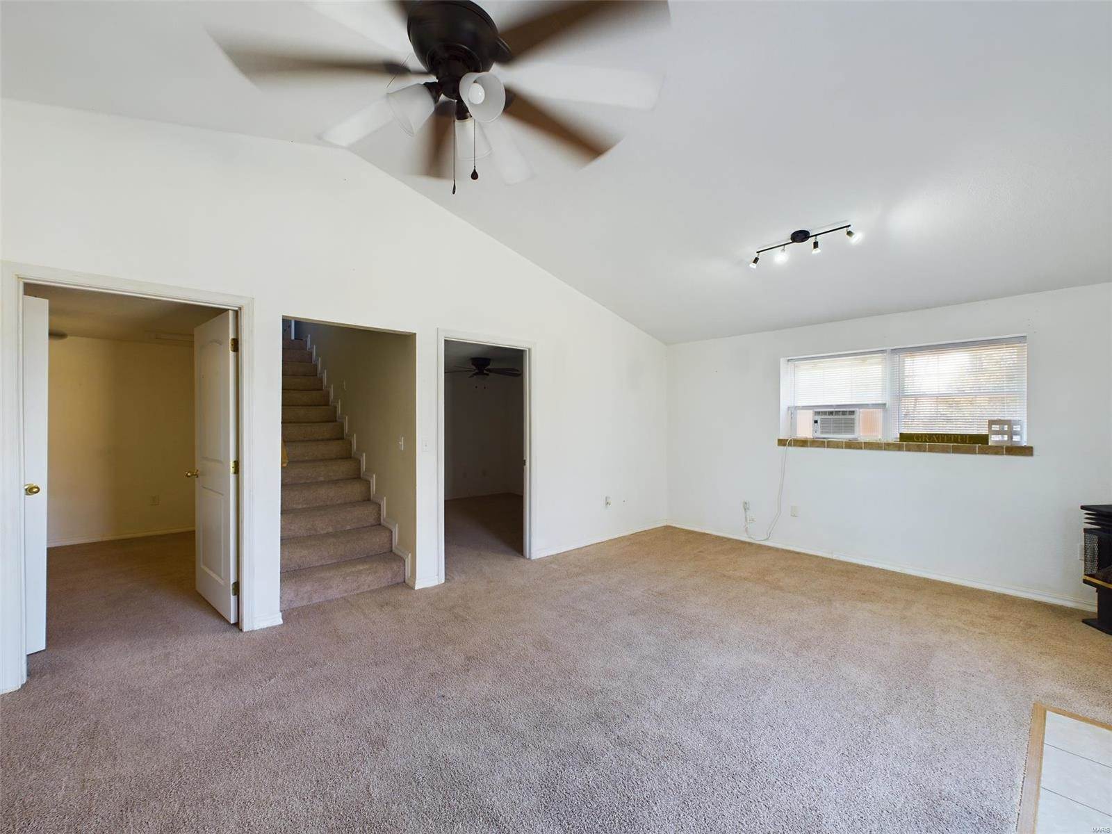 14290 Torpedo Drive, Saint Robert, MO 65584