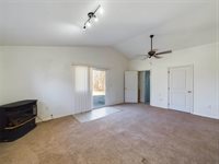 14290 Torpedo Drive, Saint Robert, MO 65584