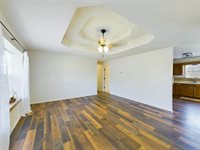 14290 Torpedo Drive, Saint Robert, MO 65584