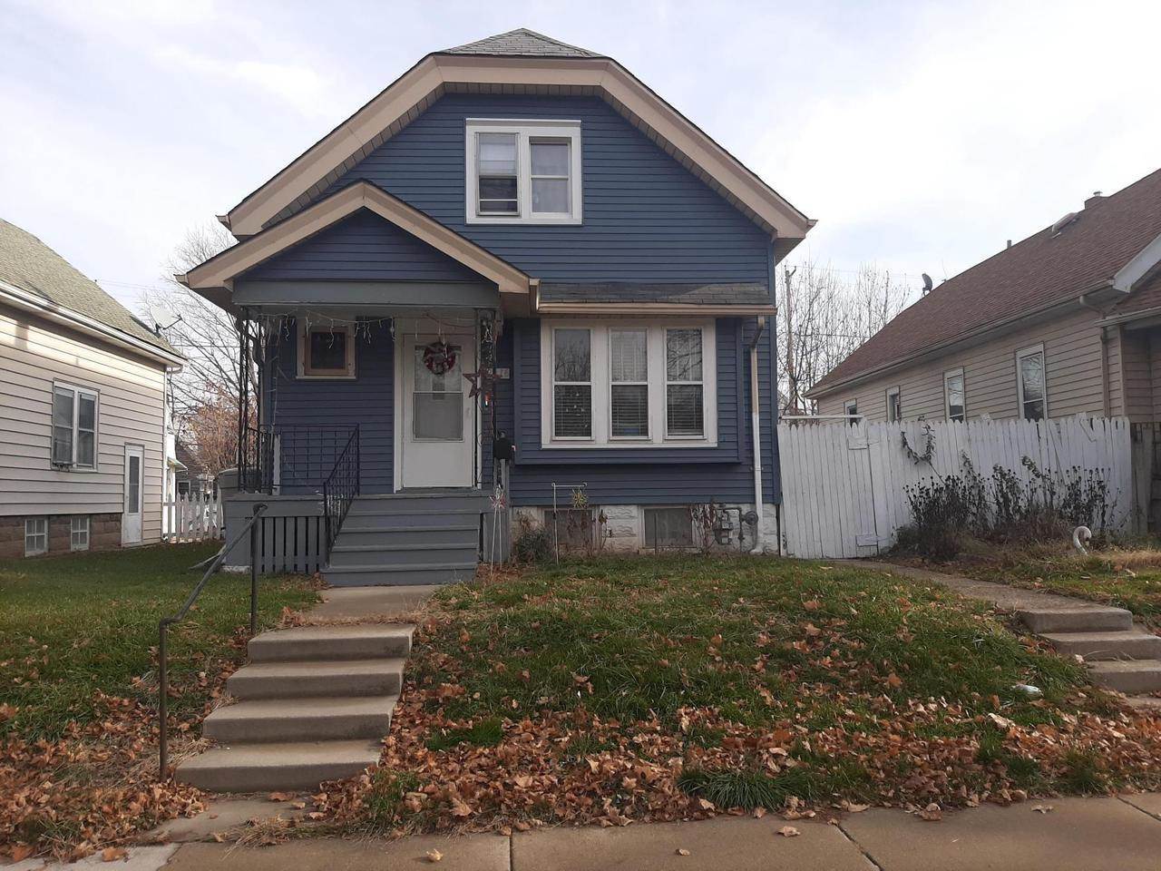 2416 S 20th STREET, Milwaukee, WI 53215
