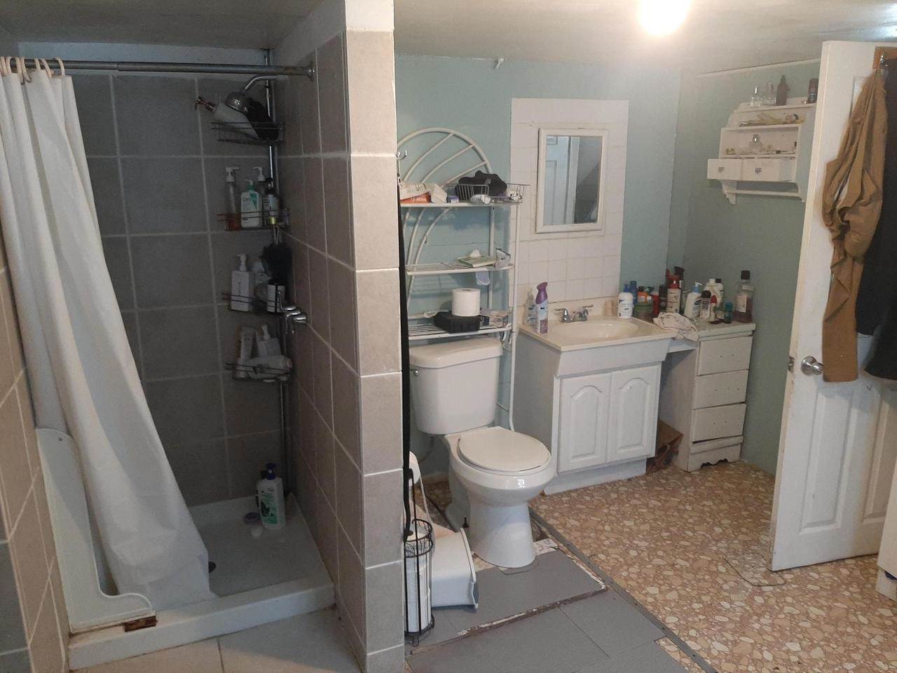 2416 S 20th STREET, Milwaukee, WI 53215