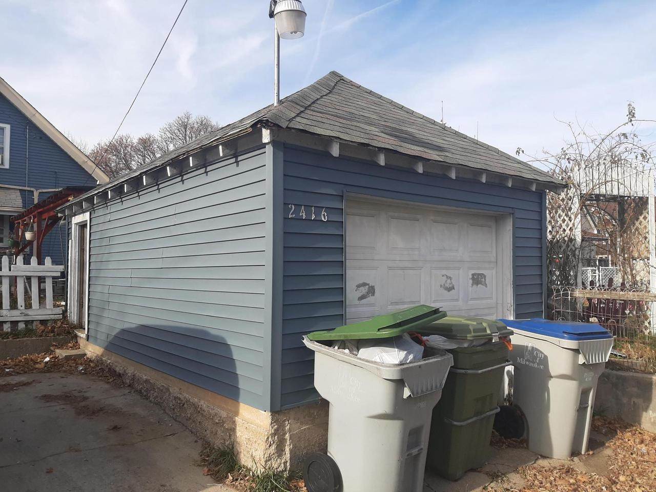 2416 S 20th STREET, Milwaukee, WI 53215