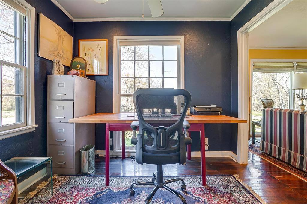 3700 Ellsmere Court, Fort Worth, TX 76103