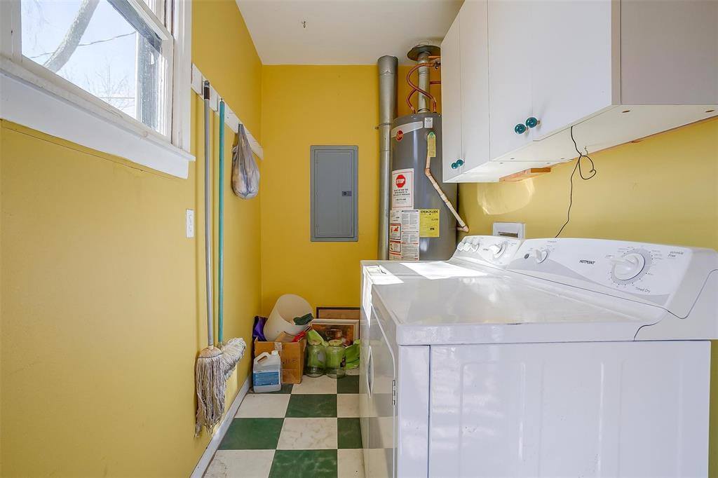 3700 Ellsmere Court, Fort Worth, TX 76103