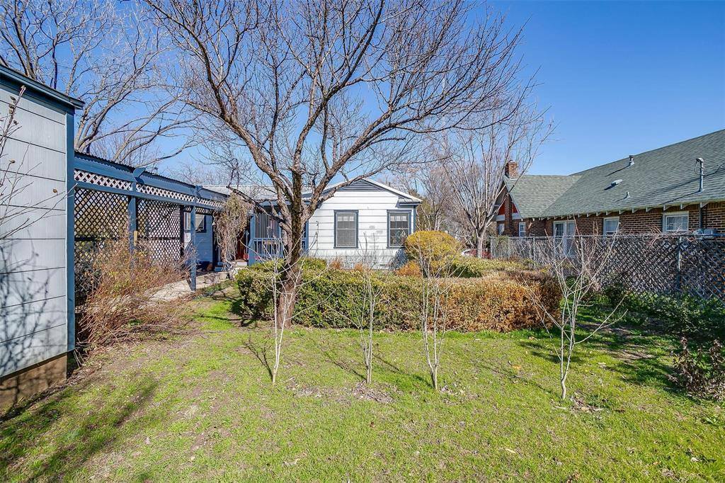 3700 Ellsmere Court, Fort Worth, TX 76103