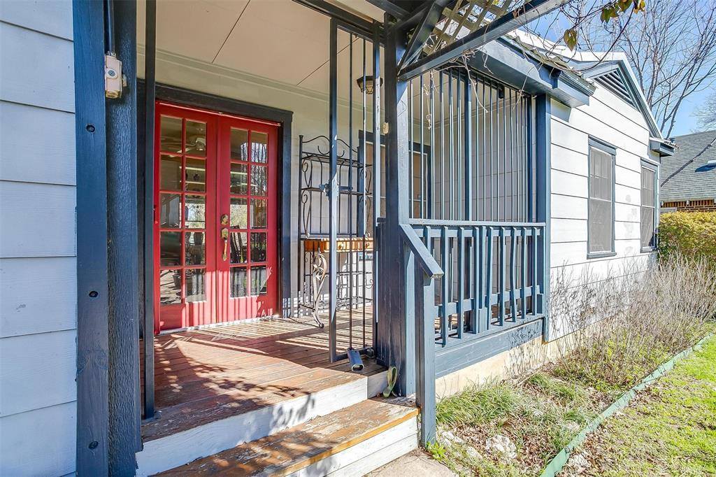 3700 Ellsmere Court, Fort Worth, TX 76103