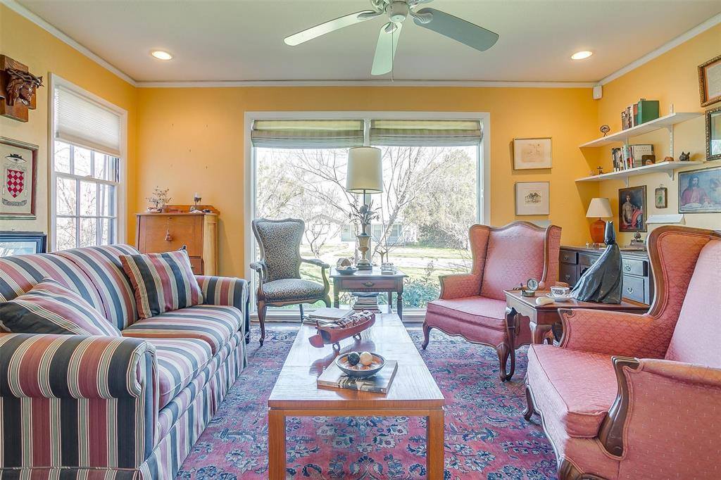 3700 Ellsmere Court, Fort Worth, TX 76103