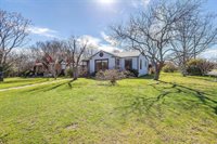 3700 Ellsmere Court, Fort Worth, TX 76103