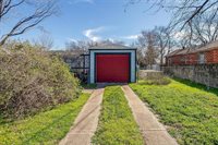 3700 Ellsmere Court, Fort Worth, TX 76103