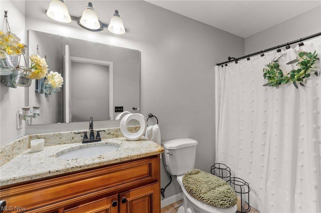 6444 Bay Meadow Court, Austintown, OH 44515