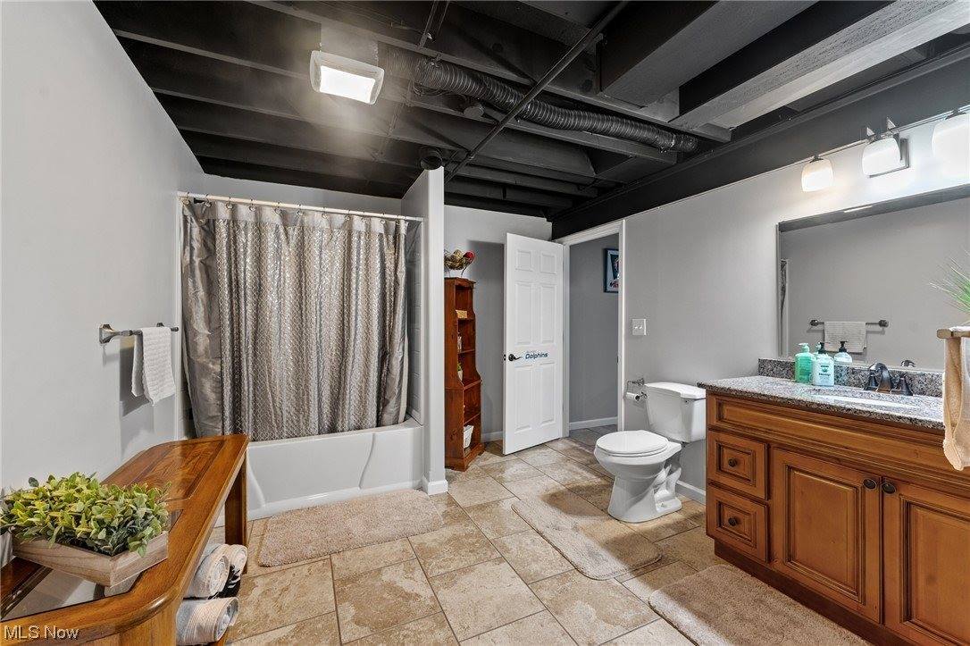 6444 Bay Meadow Court, Austintown, OH 44515