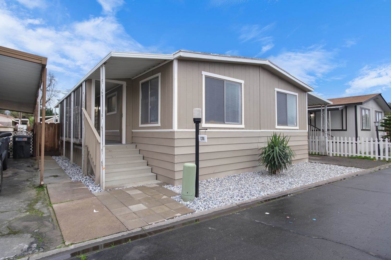 1206 Magic Sands Way, Turlock, CA 95380